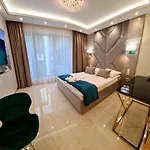 Adonis Apartment *