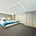 Apartament Adonis *