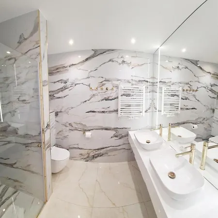 Adonis Lägenhet Świnoujście