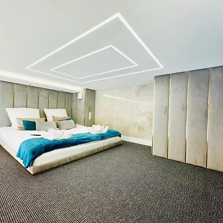 Apartament Adonis *