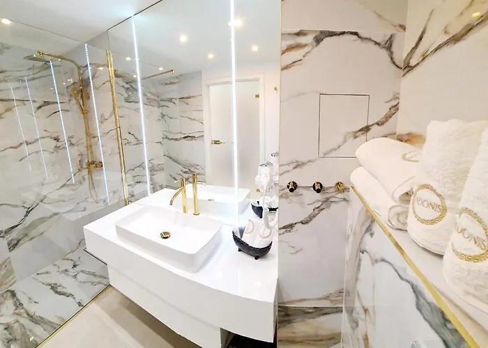 Adonis Świnoujście (Swinemünde)